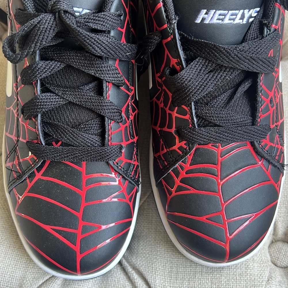 NWOT Marvel Split Spiderman Youth Heelys - Picture 10 of 10